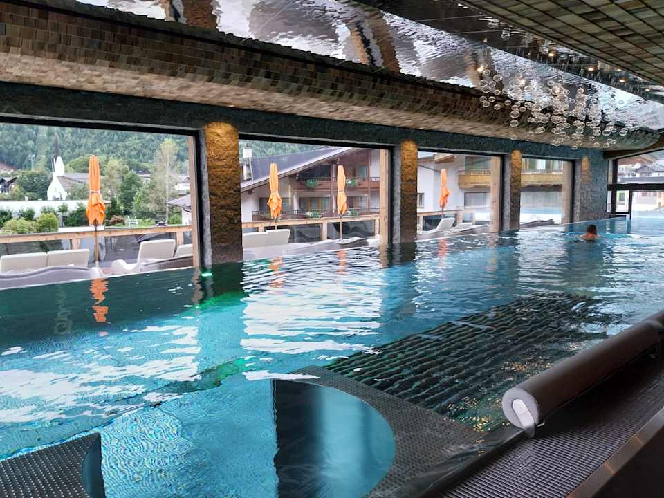 Pool Verwöhnhotel Kristall