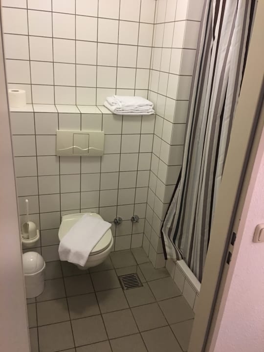 Zimmer Hotel Center Drive Inn