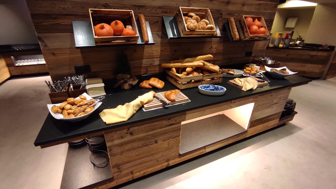 Gastro MY  AVA  All In Family Hotel