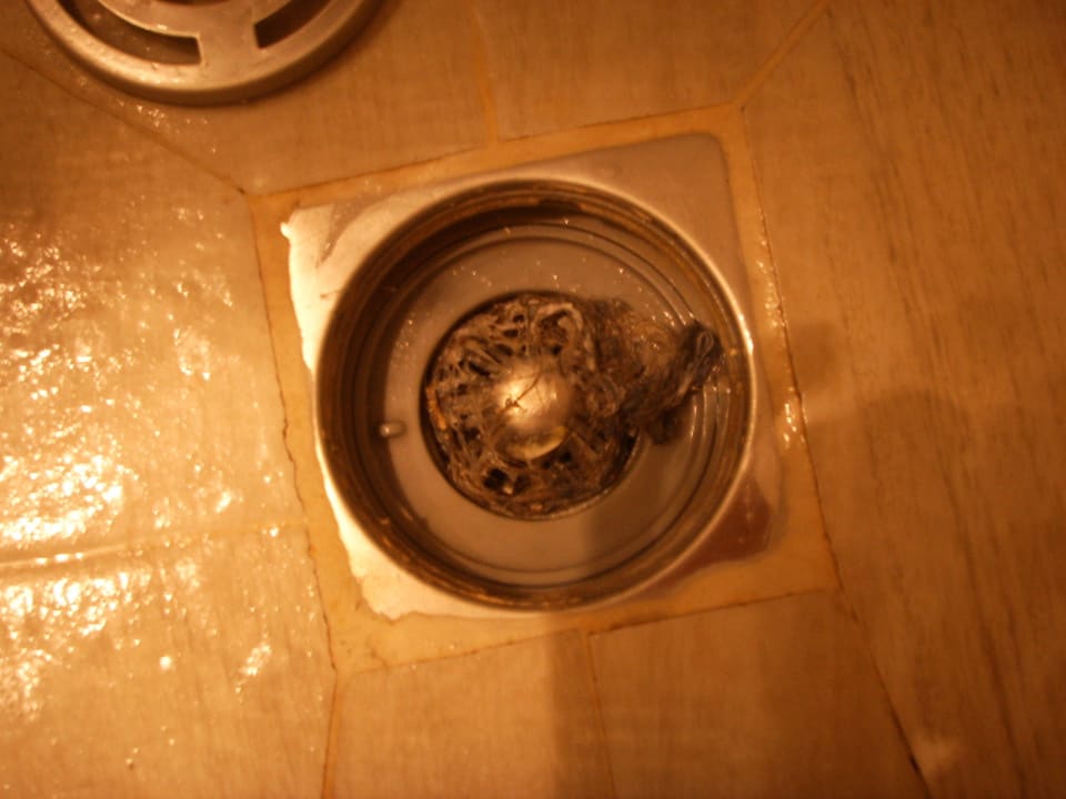 An 3 Tagen Wasser quer durchs Zimmer!  JS Palma Stay