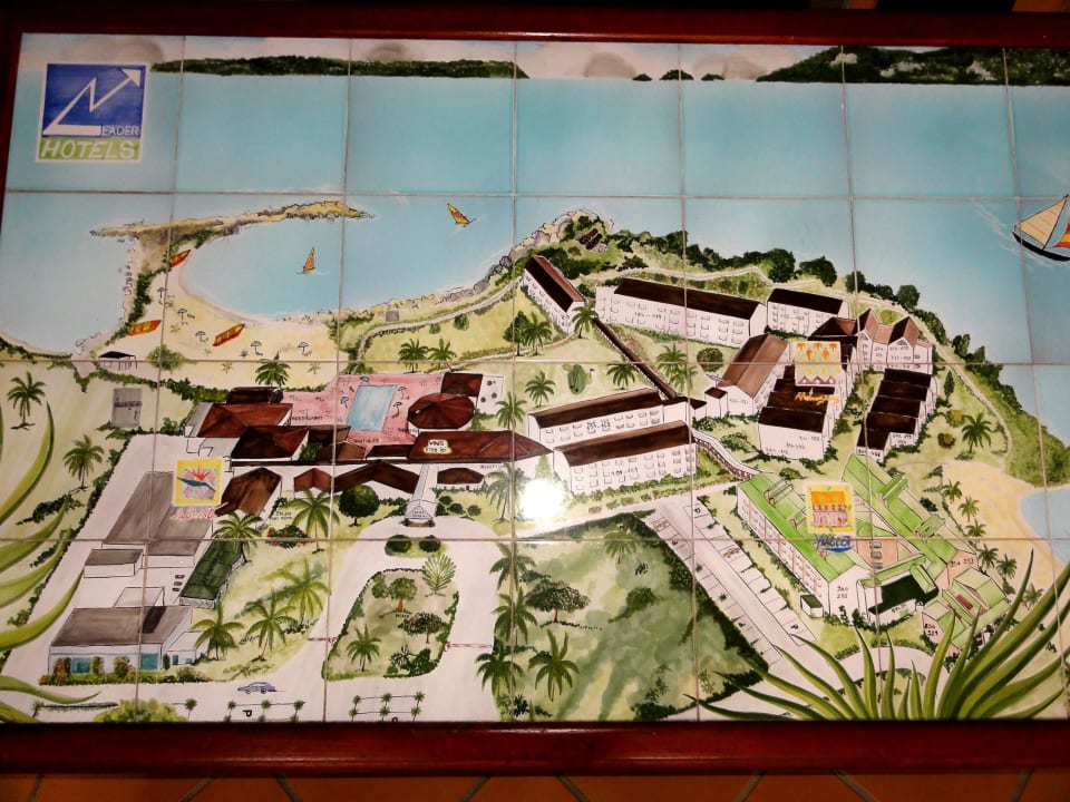 Der Plan des Hotelkomplexes als Mosaik La Creole Beach Hotel & Spa