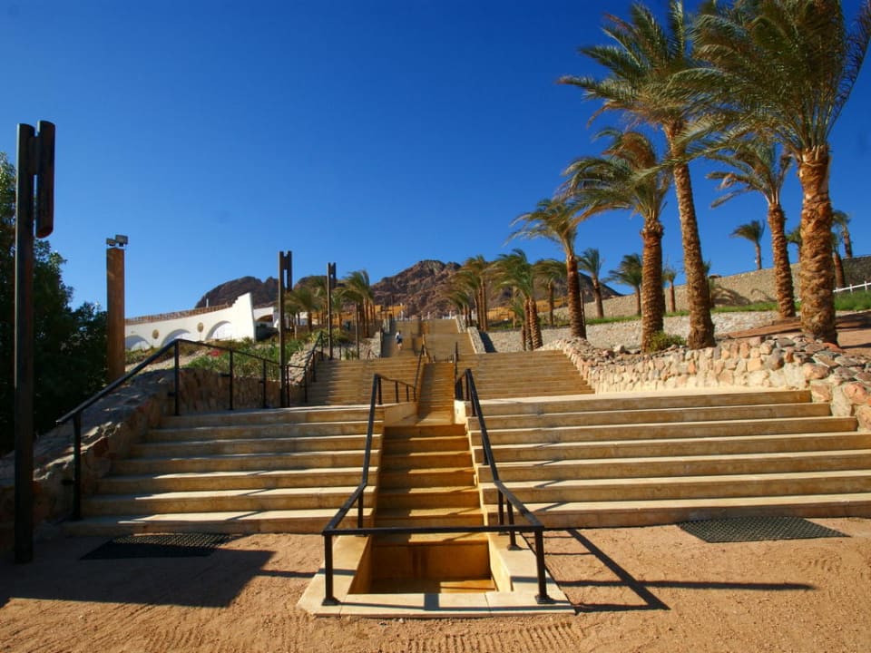 Treppe zum Strand Retac Qunay Dahab Resort and Spa