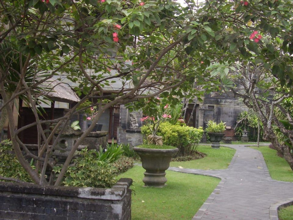 Garten Hotel Grand Balisani Suites