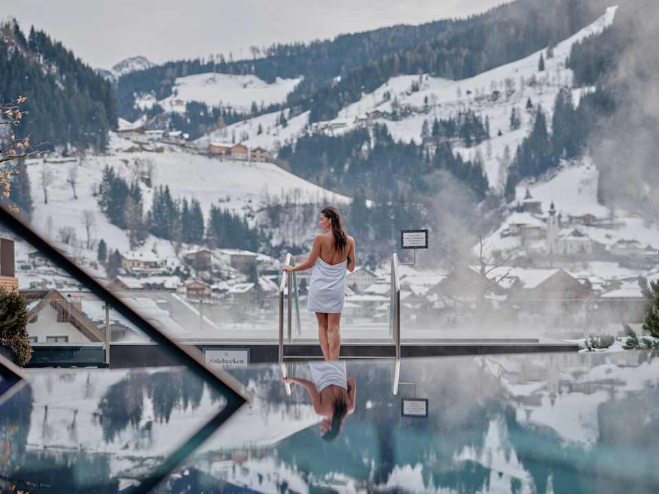 Pool DAS EDELWEISS Salzburg Mountain Resort