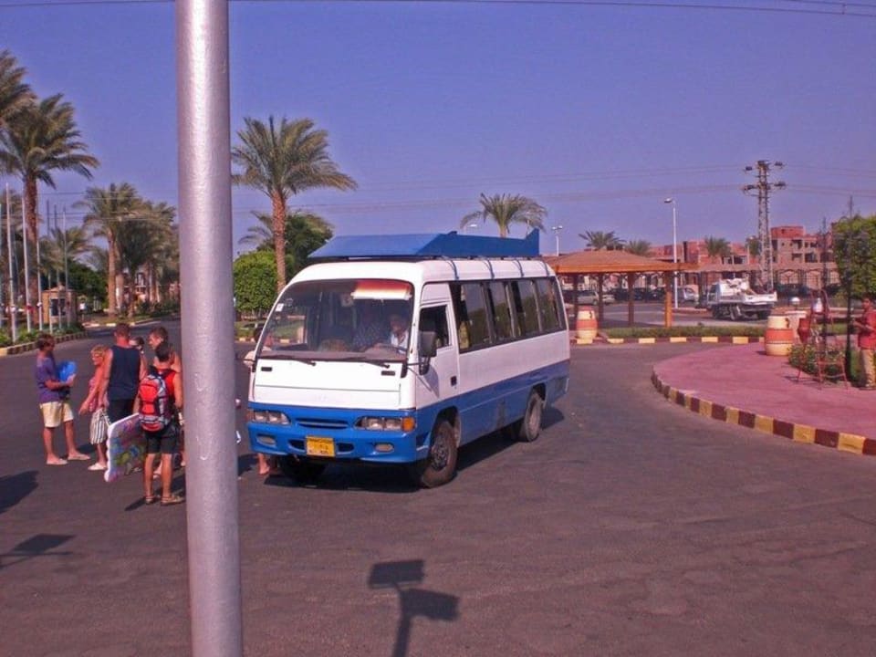 Shuttle-Bus zum Strand Pickalbatros Alf Leila Wa Leila Resort - Neverland Hurghada