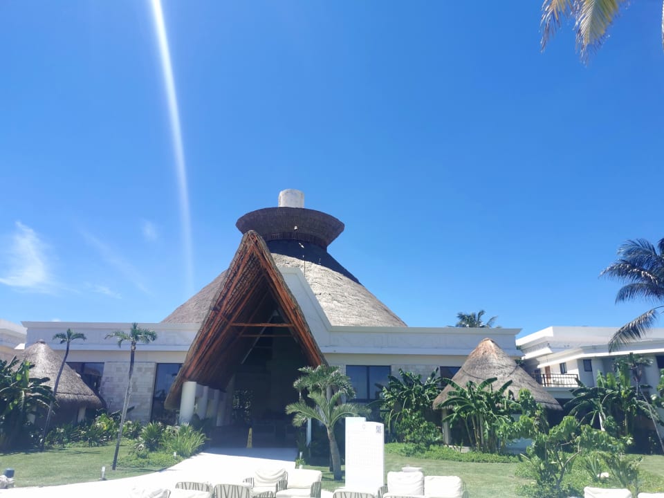 Lobby Bahia Principe Grand Tulum
