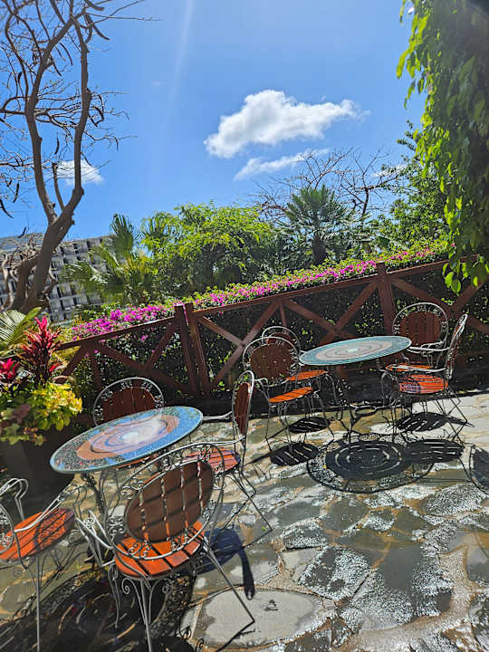 Gartenanlage allsun Hotel Lucana