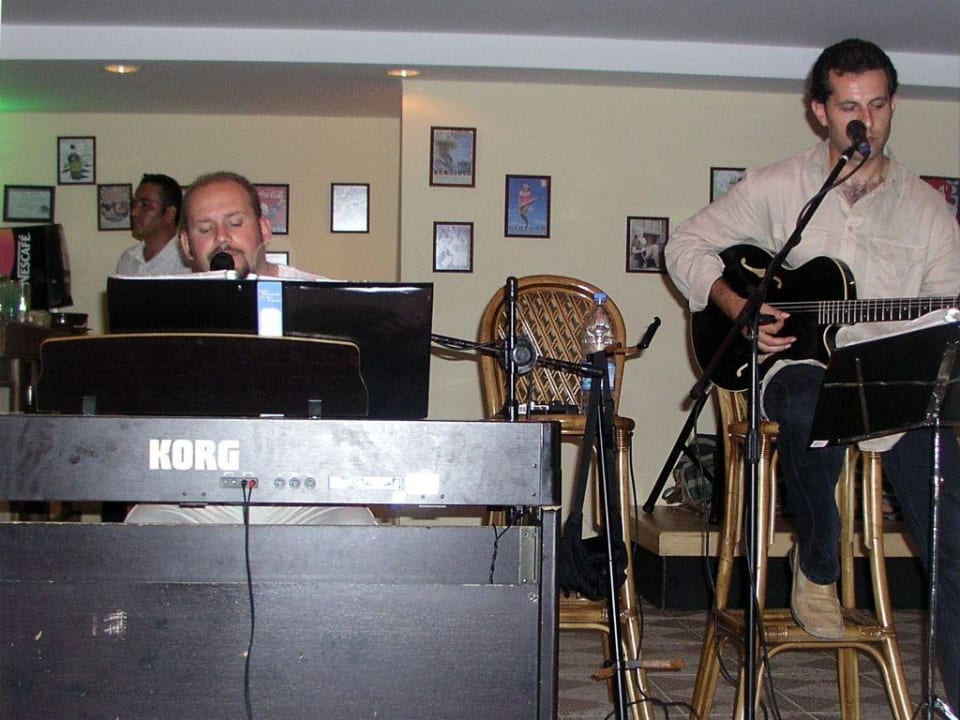 Band in der Gardenbar Crystal Paraiso Verde