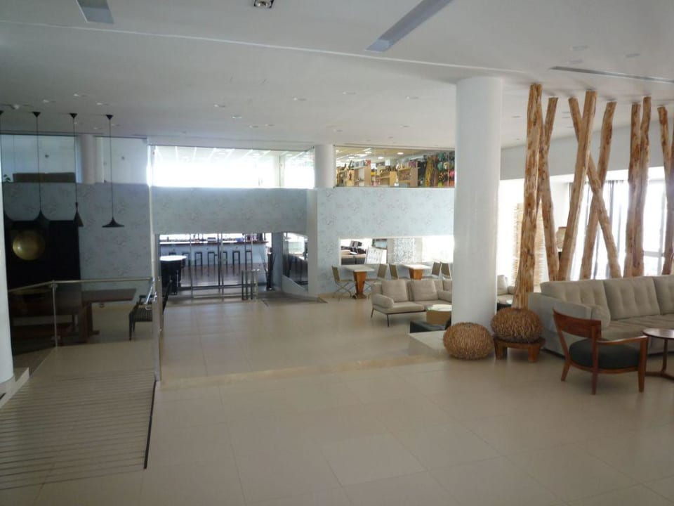 Lobby Napa Mermaid Hotel & Suites