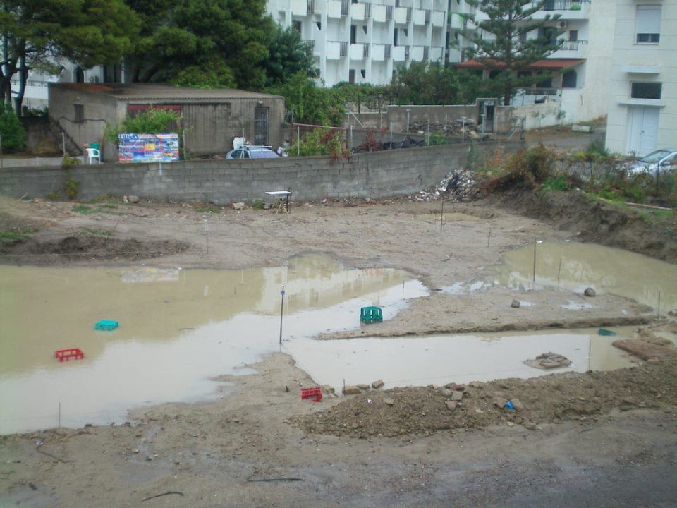 Dreck und Matsch Hersonissos Palace