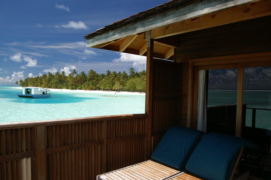 Ausblick von Jacuzzi Water Villa Meeru Maldives Resort Island