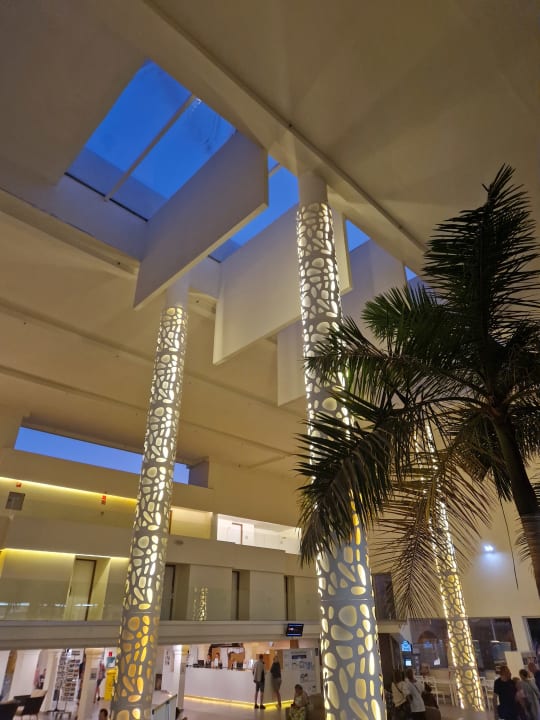 Lobby SBH Monica Beach Resort