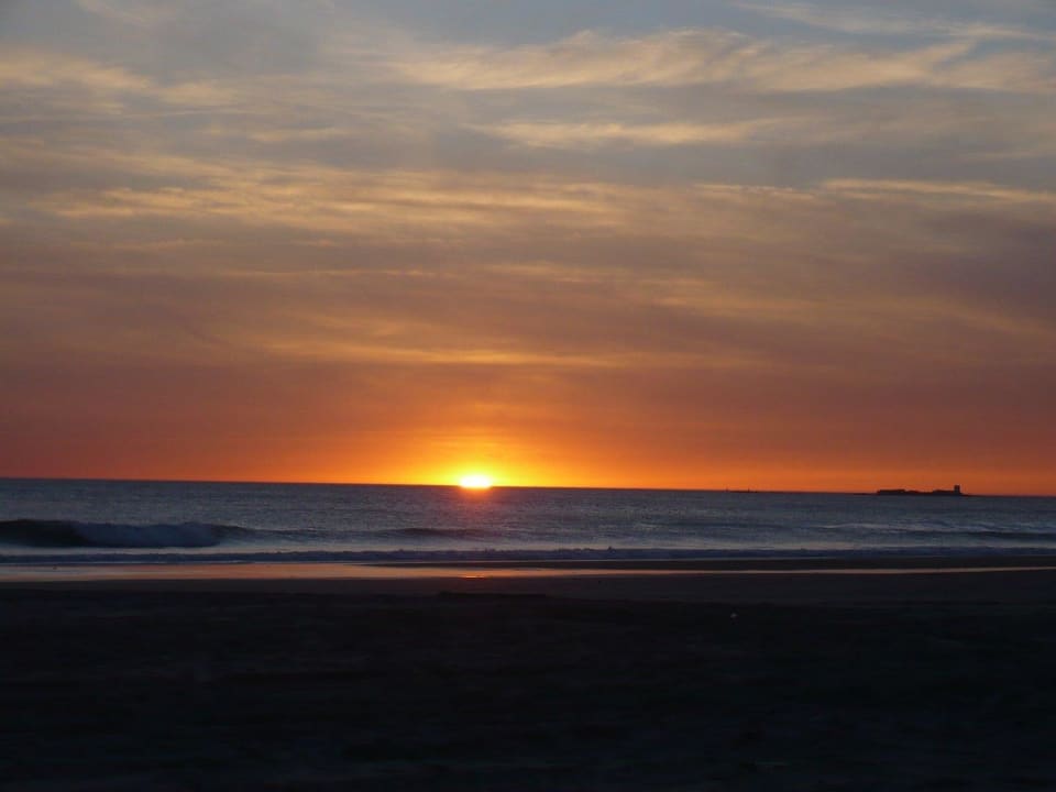 Sunset over the hotel beach Valentin Sancti Petri