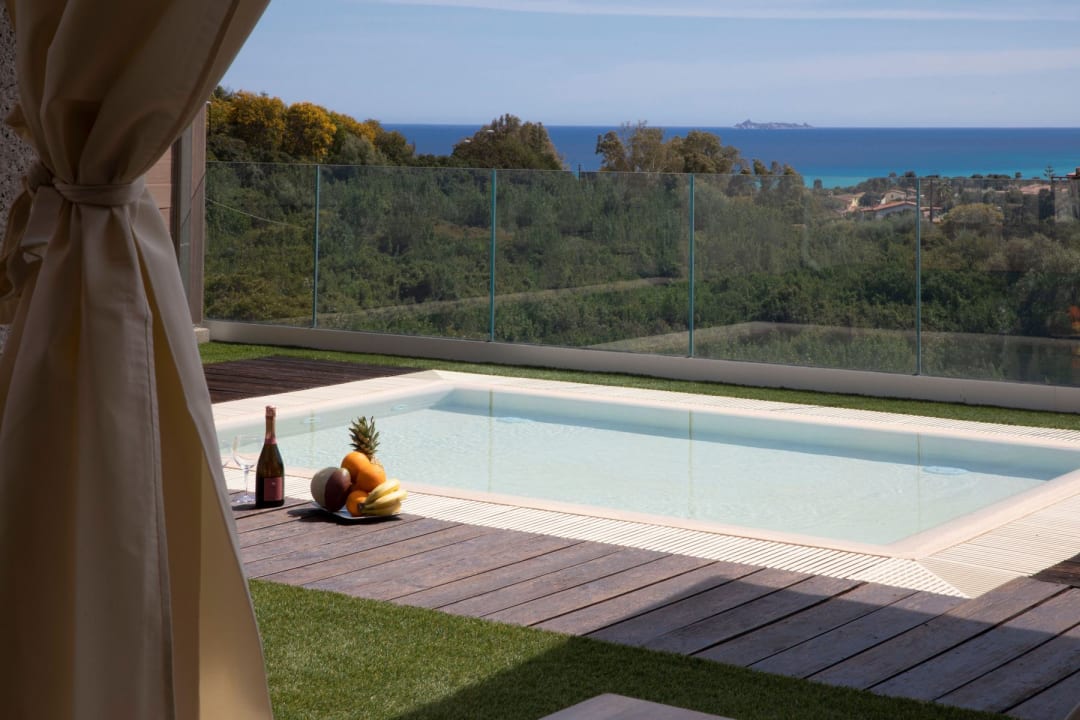 Pool Aura Residence