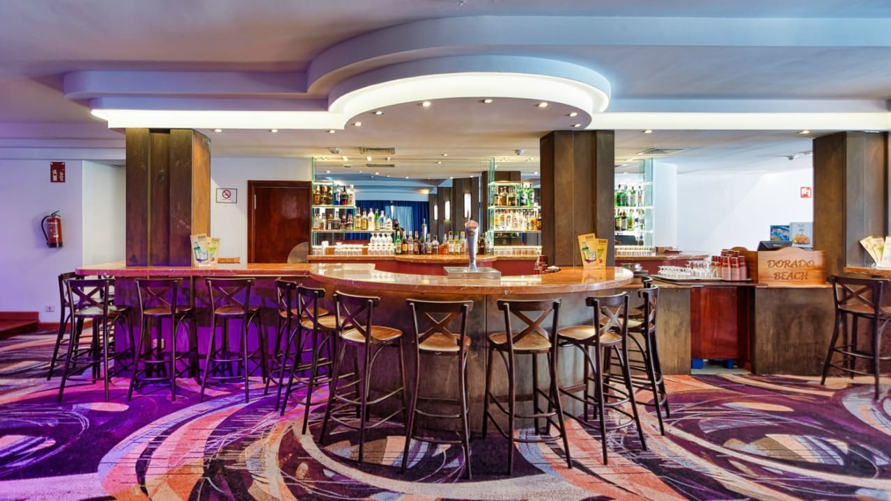 Gastro Bull Dorado Beach & Spa