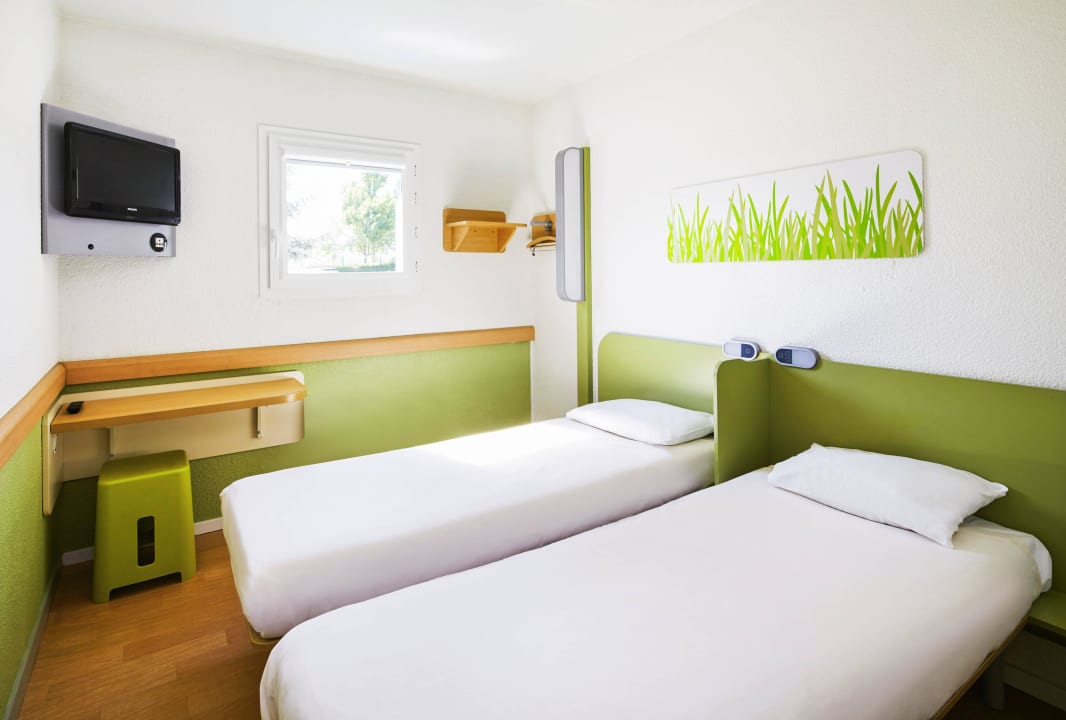 Chambre twin tout confort ibis budget chartres Hotel ibis budget Chartres