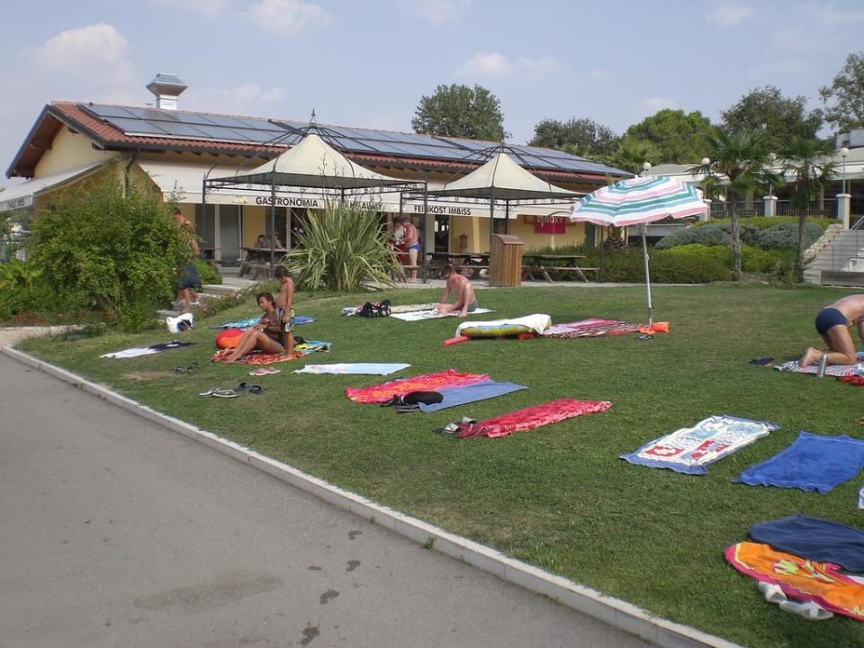 Liegewiese Ferienanlage Residence Piani Di Clodia