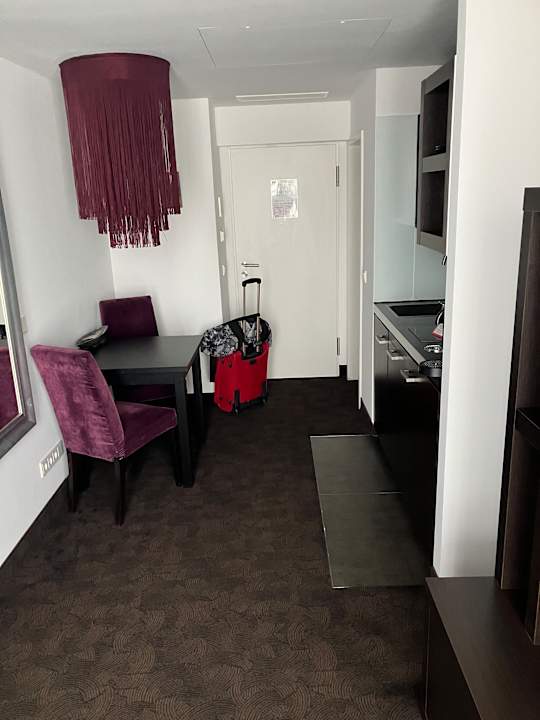 Zimmer Goodman's Living Apartments