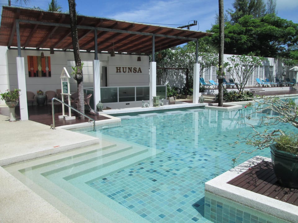 Die Poolbar The Briza Beach Resort Khaolak