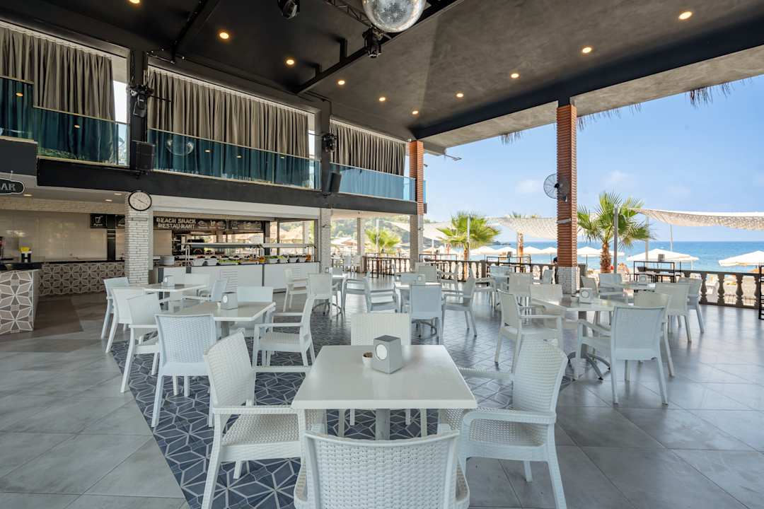 Gastro Justiniano Deluxe Resort