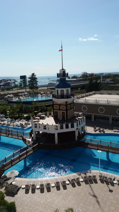 Pool Haydarpasha Palace