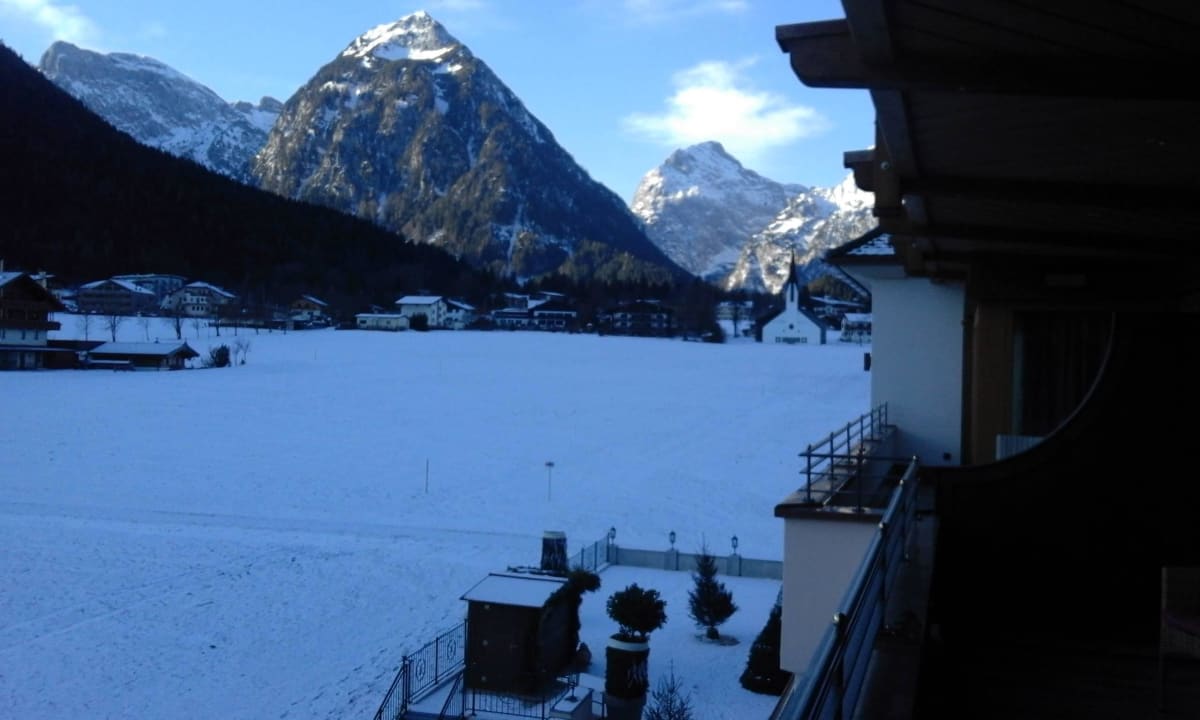 Blick vom Balkon Das Karwendel - Ihr Wellness Zuhause am Achensee