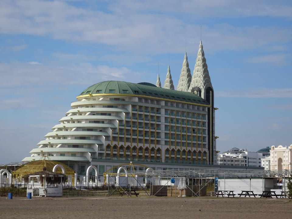 Außenansicht aus Südost Hotel Delphin Imperial