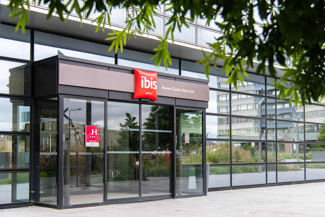 Außenansicht Hotel Ibis Rennes Gare Sud