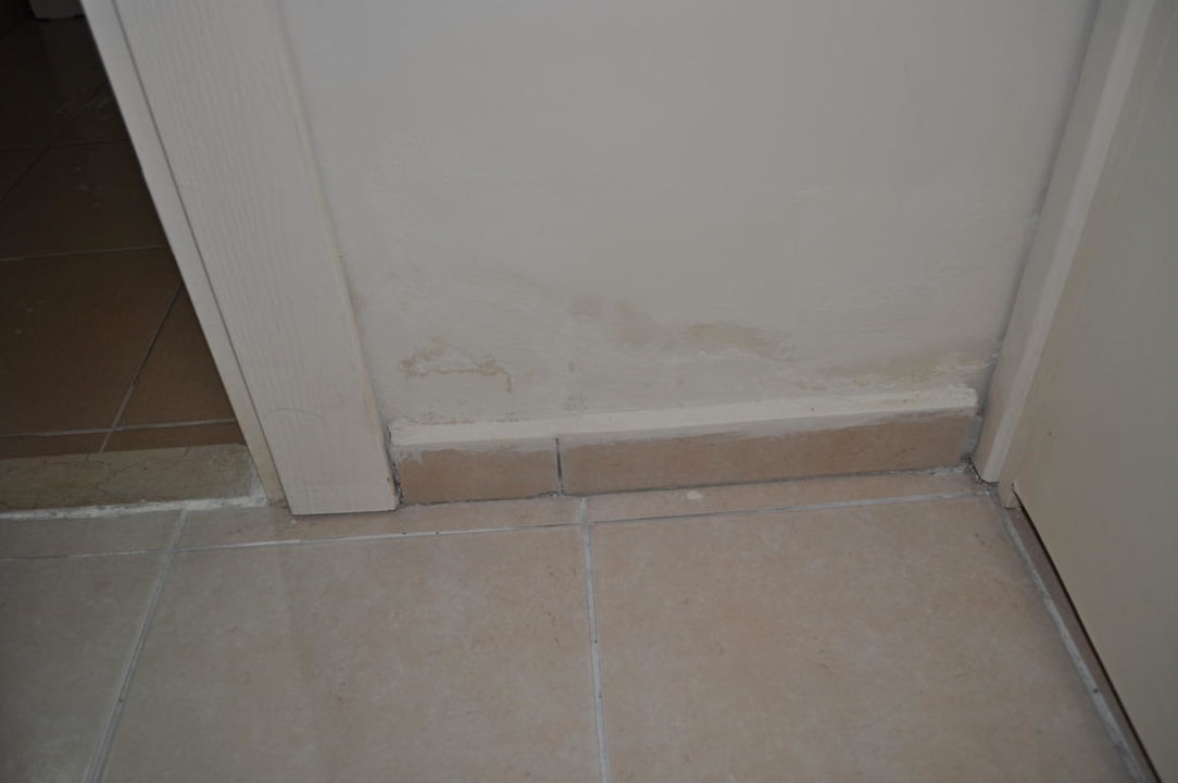 Feuchtigkeit im Zimmer Club Hotel Anjeliq