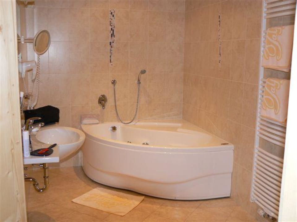 Wohlfühlsuite "Wetterspitze" Panorama Resort Taljörgele