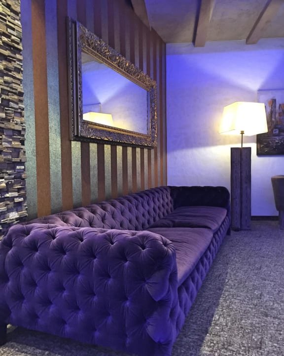 Sitzecke neben Billardtisch Stock Resort