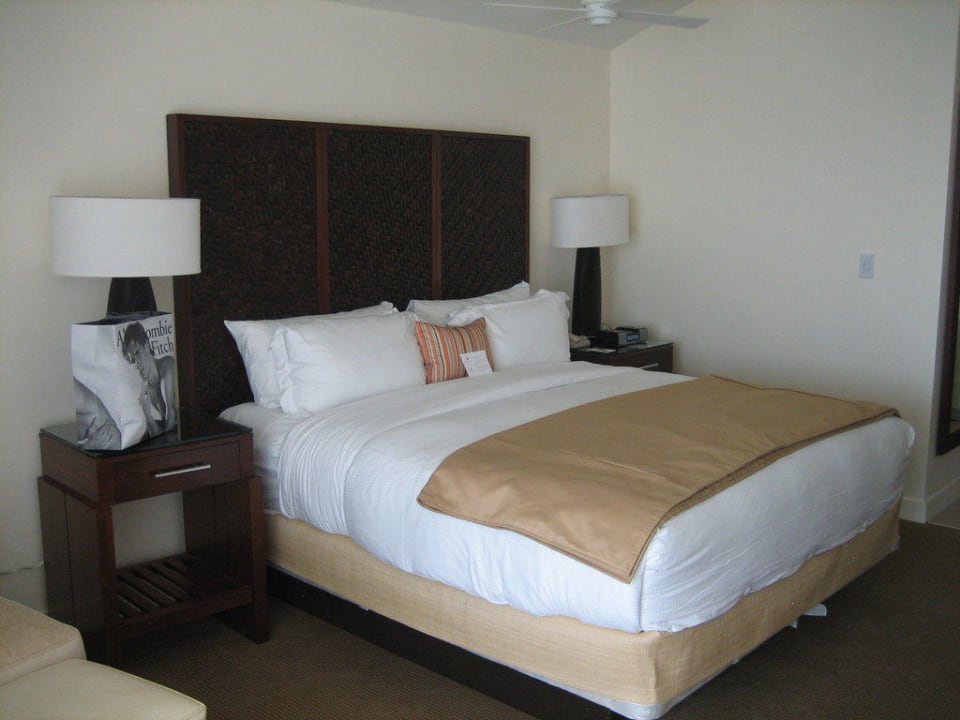 Standard Room The Reach Key West, Curio Collection by Hilton