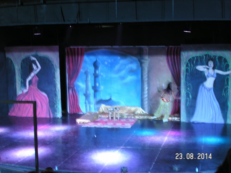 Theater Side Breeze Hotel