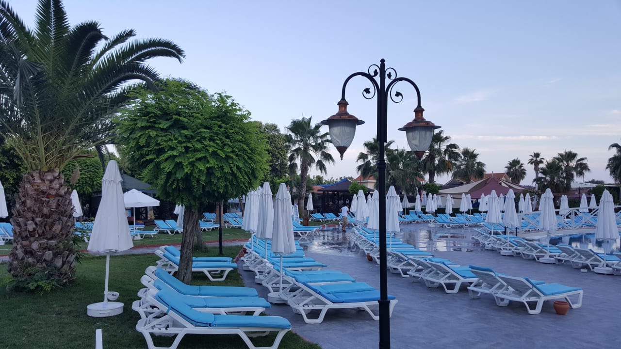 Pool Side Mare Resort & Spa