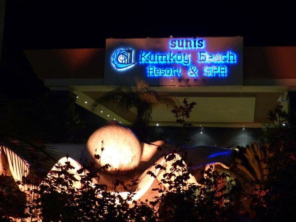 Brunnen mit Farbenspiel Sunis Kumköy Beach Resort Hotel & Spa