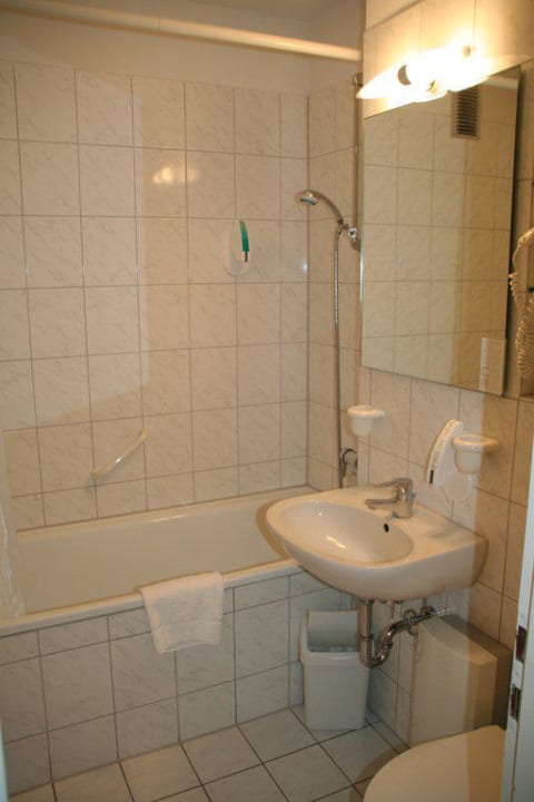 Badezimmer Hotel Panorama Inn und Boardinghaus