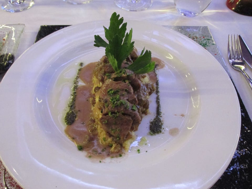Hauptgericht Lamm im Krystal-Restaurant Hotel Riu Palace Bavaro