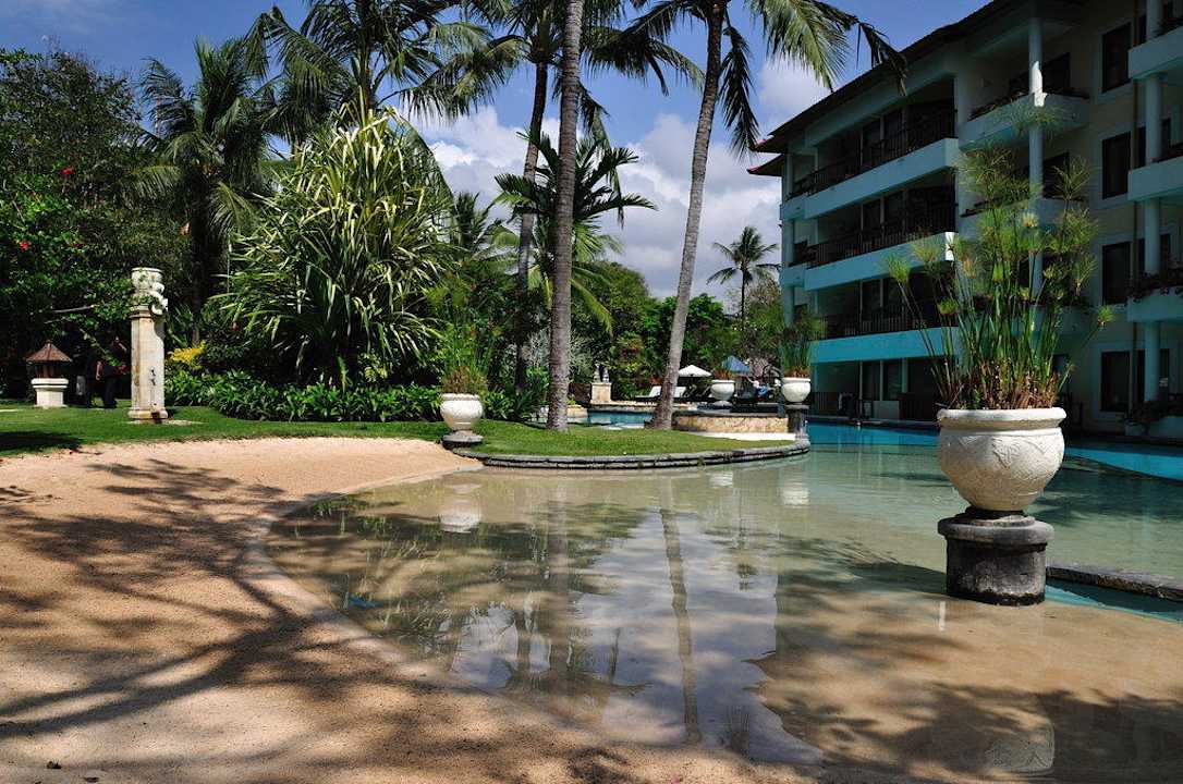 Pool The Laguna A Luxury Collection Resort & Spa