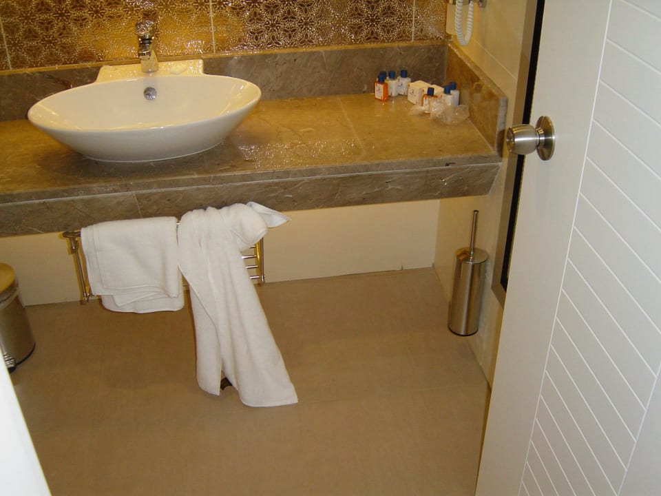 Klobürste gegenüber Klo Kirman Belazur Resort & Spa