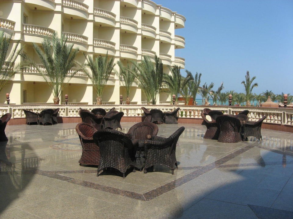 Балкон после выхода с ресепшена Riviera Aqua Park Resort