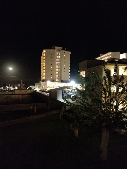 Außenansicht Hotel Puente Real