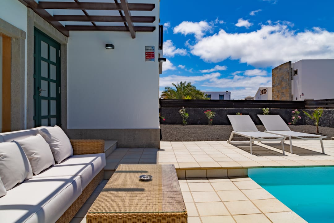 Pool Playa Blanca Beach Mate