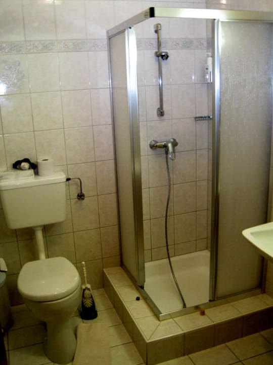 Badezimmer Hotel Gasthof Schwarzer Adler