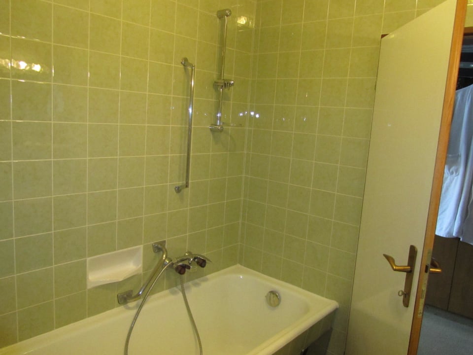 Badezimmer mit Badewanne Hotel Egerthof