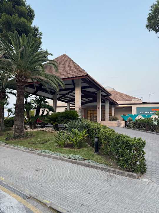 Außenansicht VIVA Cala Mesquida Resort & Spa