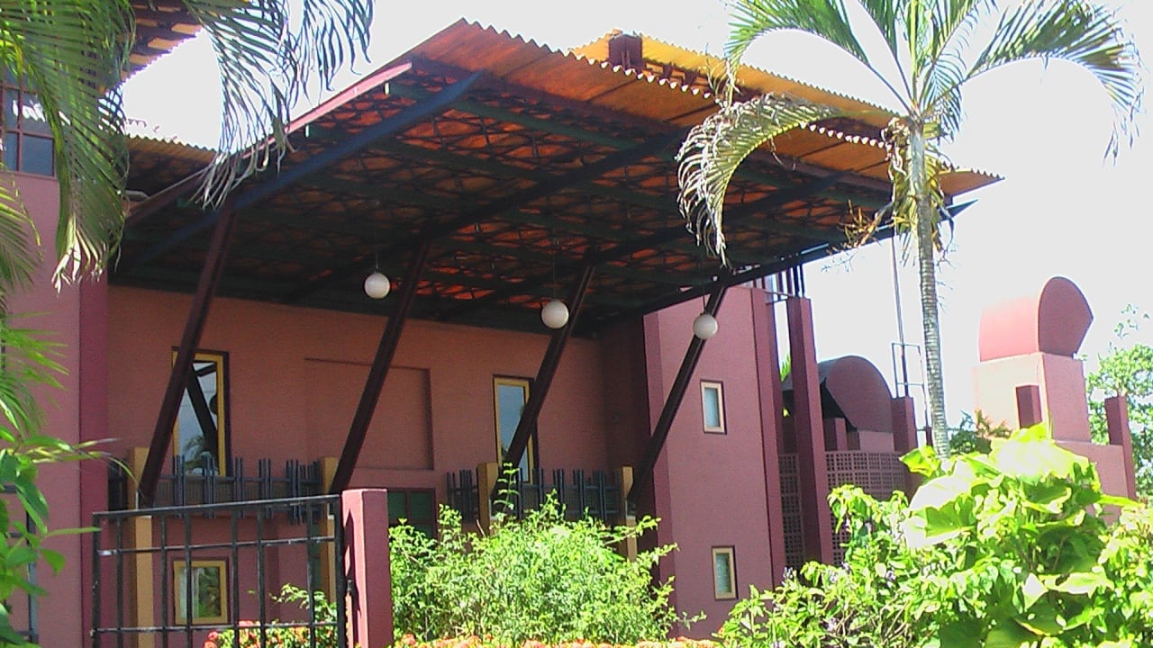 Hotelvorderseite Aida Ayurveda Resort & Spa