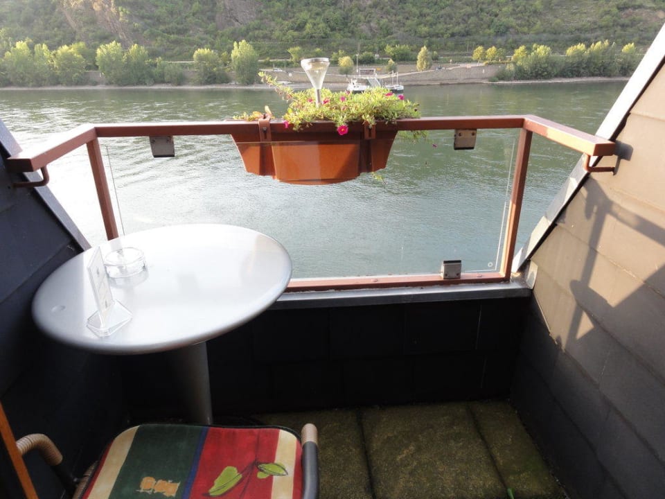 Kleiner Balkon Zimmer 501 Rheinhotel Lilie