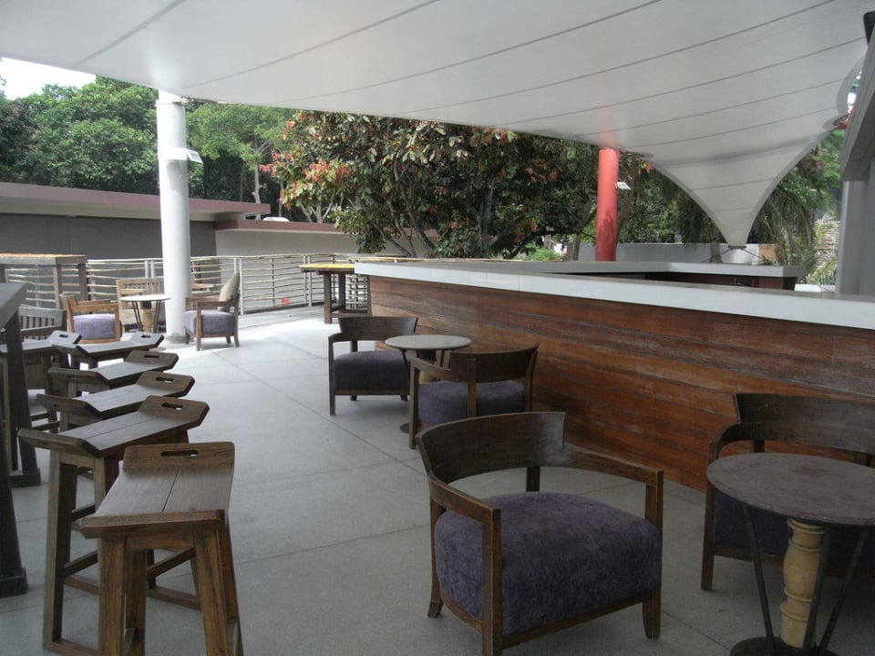 Bar auf dem Roof Top Sai Kaew Beach Resort