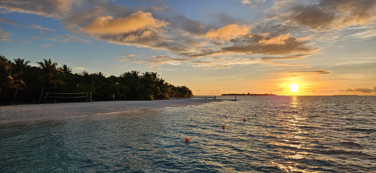 Strand Adaaran Select Meedhupparu Island Resort - Premium All Inclusive