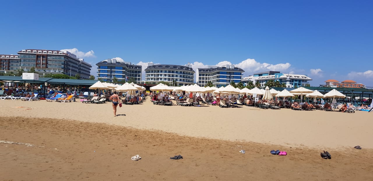 Strand Commodore Elite Suites & Spa - Adults only